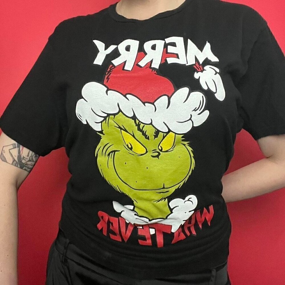 The grinch / Christmas themed movie  tee shir​​​​​​​​​​​​​ - Picture 2 of 4